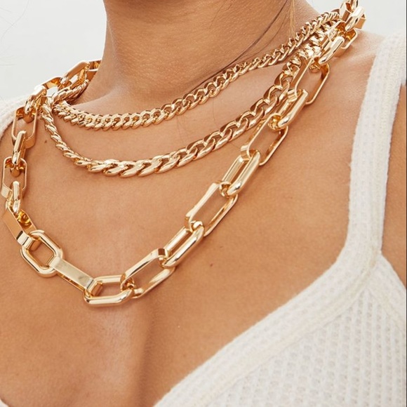 FREE (with bundles) ASSORTED GOLD NECKLACES - Picture 1 of 3